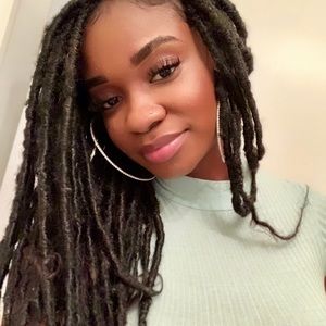 Meet your Posher, Francesca